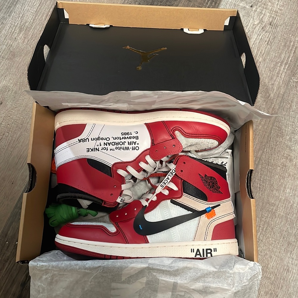 Off-White Jordan 1 Chicago